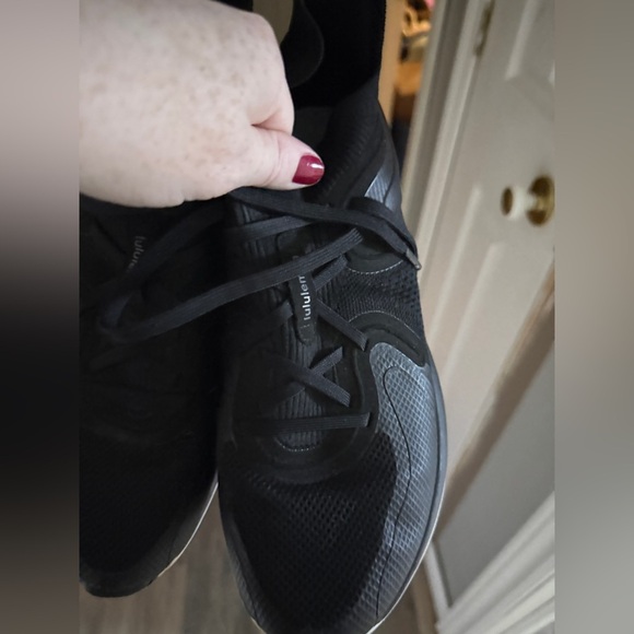 Lululemon Women’s Chargeful 2 Mid Workout Athletic Sneakers - Picture 8 of 16